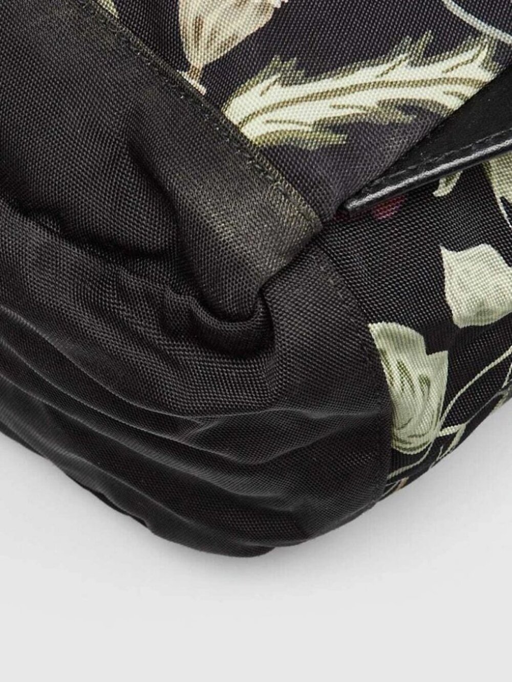 Gucci Black Floral Printed Canvas Backpack Bag - Picture 7 of 12
